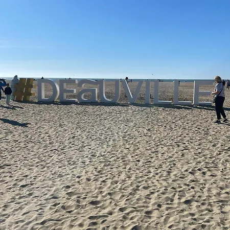 Voilier Port Deauville Avec Parking Prive Gratuit Exterior photo