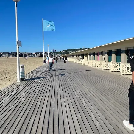 Voilier Port Deauville Avec Parking Prive Gratuit Exterior photo