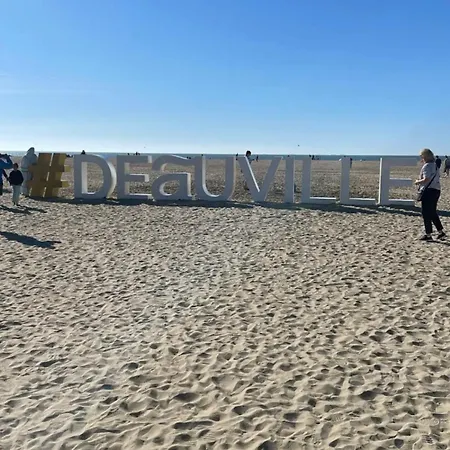 Voilier Port Deauville Avec Parking Prive Gratuit Exterior photo