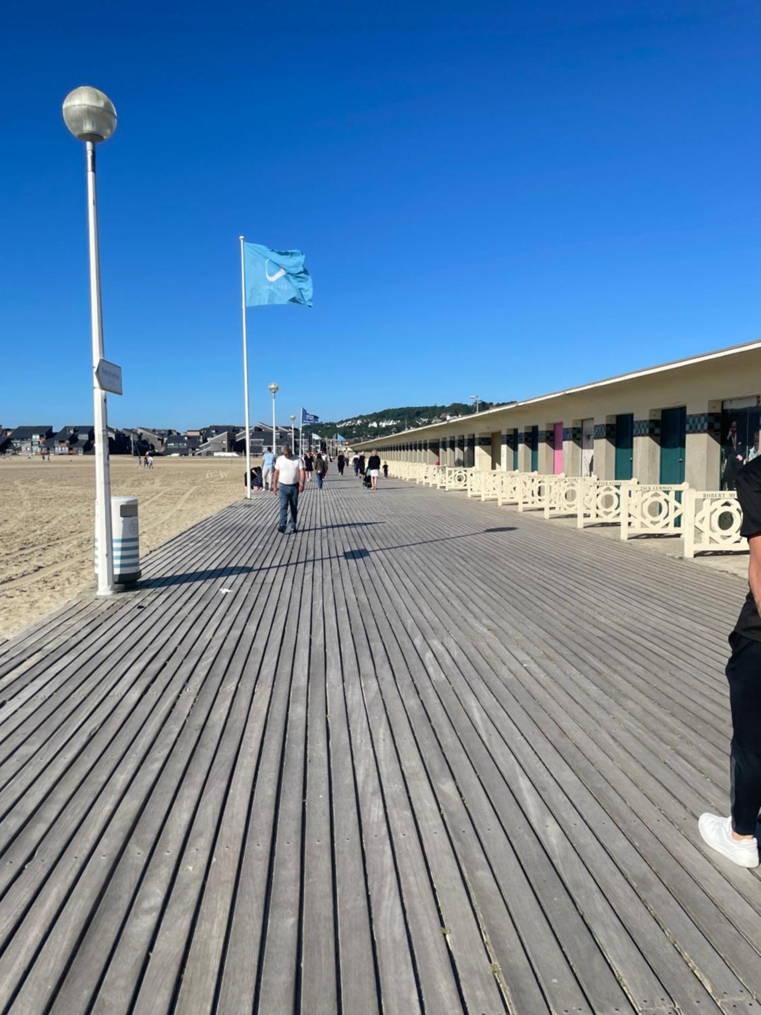 Voilier Port Avec Parking Prive Gratuit Botel Deauville